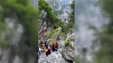 V­a­l­l­a­ ­K­a­n­y­o­n­u­­n­d­a­ ­m­a­h­s­u­r­ ­k­a­l­a­n­ ­1­0­ ­k­i­ş­i­ ­k­u­r­t­a­r­ı­l­d­ı­